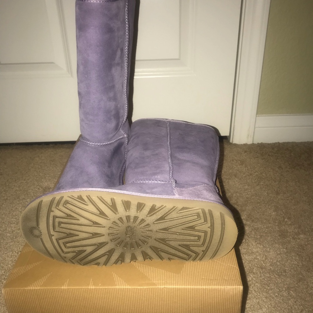 Classic tall UGG BOOTS